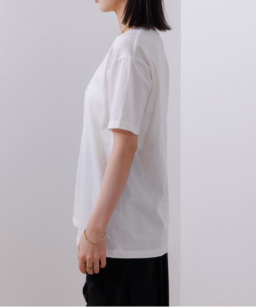 Eimee Law（エイミーロウ）の「2トーンニュアンスロゴTシャツ（Tシャツ/カットソー・レディース・スミクロ/オフホワイト・38）」の22枚目の写真