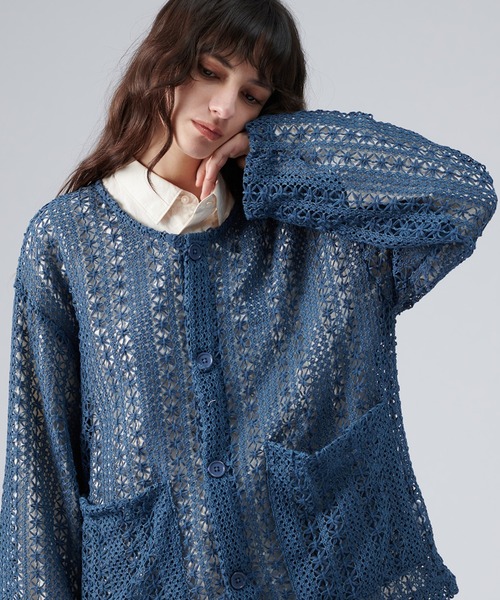ONCILY（オンシェリー）の「JACQUARD LACE SHEER SHIRT CARDIGAN / ジャガードレースシアーシャツカーディガン（シャツ/ブラウス・メンズ・ブラック/ブルー・LARGE/MEDIUM）」の5枚目の写真