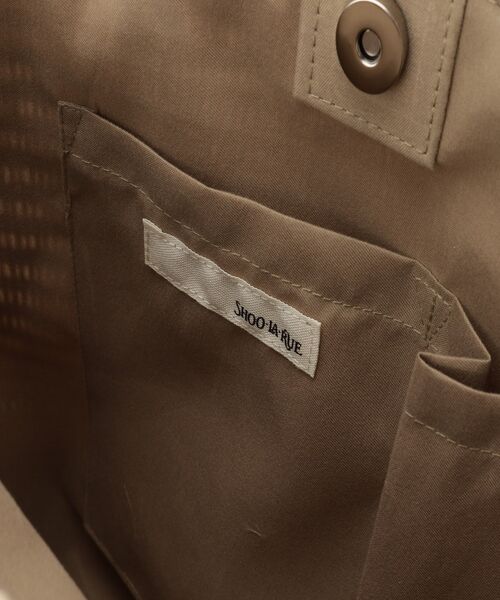 SHOO・LA・RUE（シューラルー）の「◆ボーダーペーパートートバッグ（トートバッグ・レディース・ブラック系2/オレンジ系その他4/キャメル・00）」の13枚目の写真