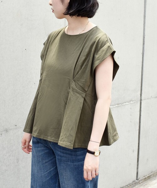 quaranciel（カランシエル）の「quaranciel:〈手洗い可能〉ウエストシェイプ フレンチスリーブ TEE（Tシャツ/カットソー・レディース・ホワイト/ブラック/カーキ・ONE SIZE）」の3枚目の写真