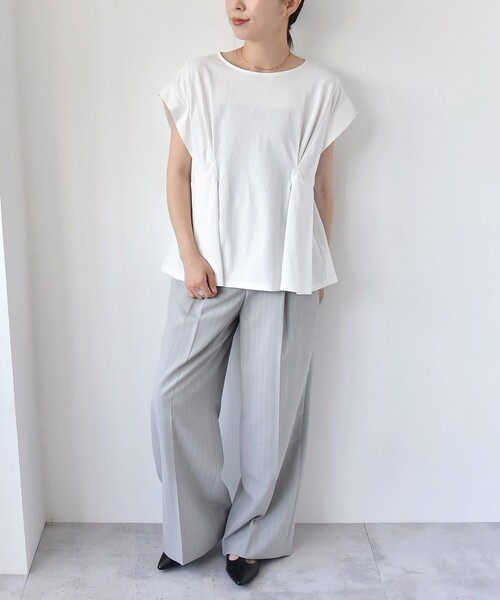 quaranciel（カランシエル）の「quaranciel:〈手洗い可能〉ウエストシェイプ フレンチスリーブ TEE（Tシャツ/カットソー・レディース・ホワイト/ブラック/カーキ・ONE SIZE）」の4枚目の写真