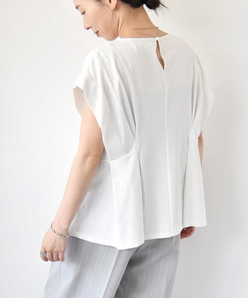 quaranciel（カランシエル）の「quaranciel:〈手洗い可能〉ウエストシェイプ フレンチスリーブ TEE（Tシャツ/カットソー・レディース・ホワイト/ブラック/カーキ・ONE SIZE）」の6枚目の写真