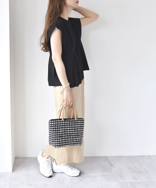 quaranciel（カランシエル）の「quaranciel:〈手洗い可能〉ウエストシェイプ フレンチスリーブ TEE（Tシャツ/カットソー・レディース・ホワイト/ブラック/カーキ・ONE SIZE）」の19枚目の写真