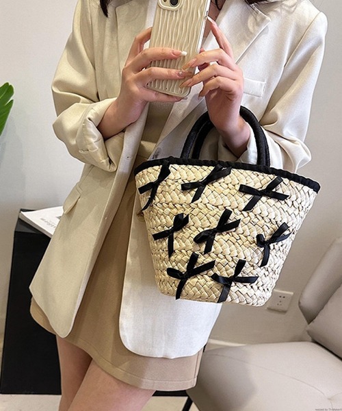 TONE SELECT GOODS（トーンセレクトグッズ）の「Liaa/リボン付き かごバッグ A18352（かごバッグ・レディース・ピンク/ブラック/ブルー・FREE）」の2枚目の写真