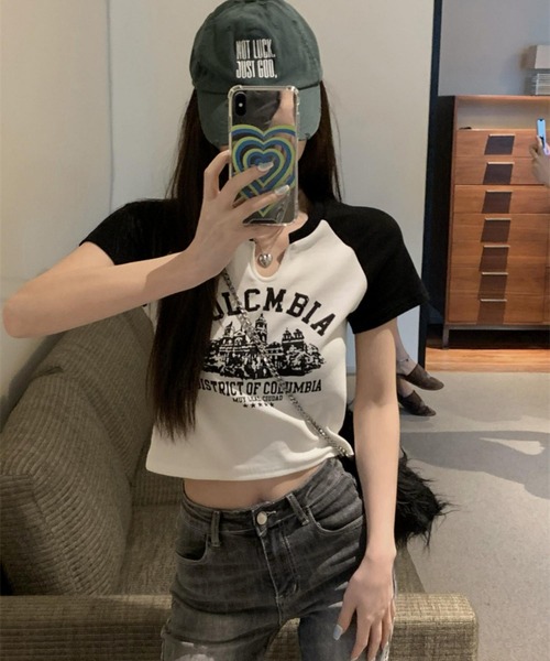 MAISON DE THERESE（メゾン ド テレーズ）の「カレッジロゴ　バイカラー　ショート丈　プリントTシャツ（Tシャツ/カットソー・レディース・ベージュ/ホワイト・S/M/L）」の9枚目の写真
