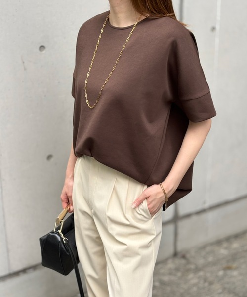 Emma Taylor(エマテイラー)の「ネックが選べる!ライトダンボールダブルスリーブプルオーバー(Tシャツ/カットソー・レディース・ベージュ/ホワイト/ブラウン/チャコールグレー/ブラック/ネイビー/ブラック系その他/グレー系その他/ブラウン系その他/ベージュ系その他/ホワイト系その他・FREE)」の7枚目の写真