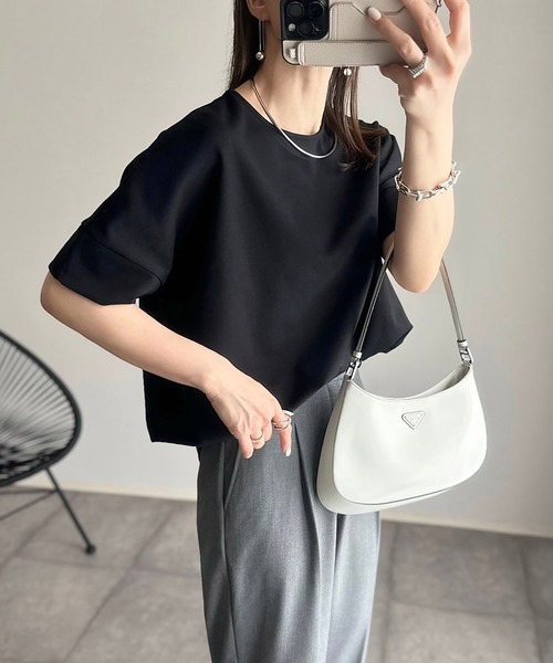 Emma Taylor(エマテイラー)の「ネックが選べる!ライトダンボールダブルスリーブプルオーバー(Tシャツ/カットソー・レディース・ベージュ/ホワイト/ブラウン/チャコールグレー/ブラック/ネイビー/ブラック系その他/グレー系その他/ブラウン系その他/ベージュ系その他/ホワイト系その他・FREE)」の4枚目の写真