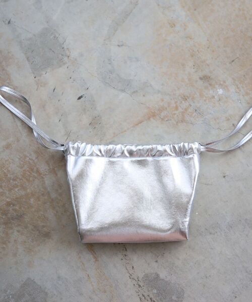 le.coeur blanc(ルクールブラン)の「フラワードロストバッグ(ショルダーバッグ・レディース・シルバー/ブラック・FREE)」の11枚目の写真