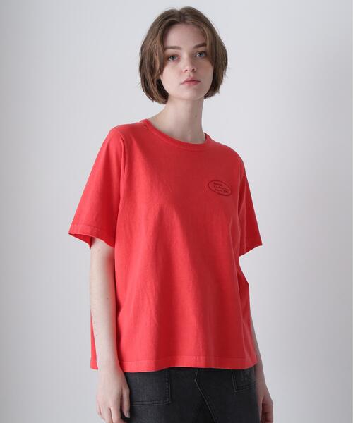 AVIREX(アヴィレックス)の「OPEN NECK BACK TACK FADEWASH T-SHIRT/オープンネック バックタック フェイドウォッシュTシャツ(Tシャツ/カットソー・レディース・レッド/チャコールグレー/アイボリー・F)」の3枚目の写真