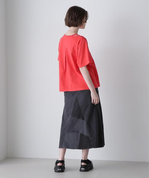 AVIREX(アヴィレックス)の「OPEN NECK BACK TACK FADEWASH T-SHIRT/オープンネック バックタック フェイドウォッシュTシャツ(Tシャツ/カットソー・レディース・レッド/チャコールグレー/アイボリー・F)」の4枚目の写真
