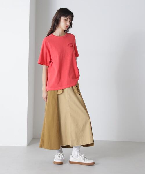AVIREX(アヴィレックス)の「OPEN NECK BACK TACK FADEWASH T-SHIRT/オープンネック バックタック フェイドウォッシュTシャツ(Tシャツ/カットソー・レディース・レッド/チャコールグレー/アイボリー・F)」の8枚目の写真