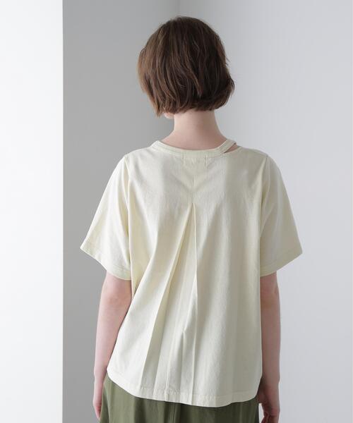 AVIREX(アヴィレックス)の「OPEN NECK BACK TACK FADEWASH T-SHIRT/オープンネック バックタック フェイドウォッシュTシャツ(Tシャツ/カットソー・レディース・レッド/チャコールグレー/アイボリー・F)」の12枚目の写真