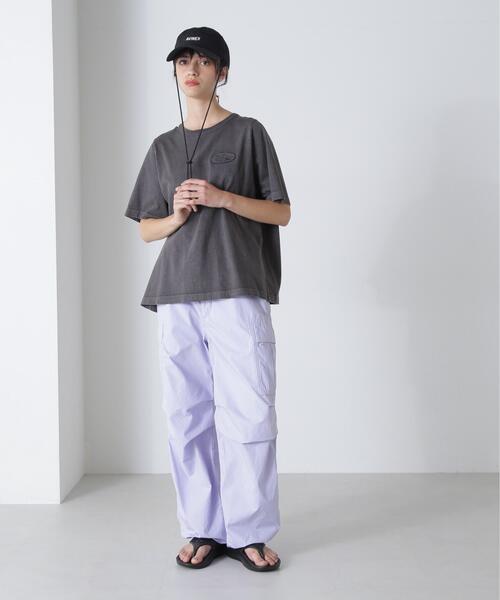 AVIREX(アヴィレックス)の「OPEN NECK BACK TACK FADEWASH T-SHIRT/オープンネック バックタック フェイドウォッシュTシャツ(Tシャツ/カットソー・レディース・レッド/チャコールグレー/アイボリー・F)」の17枚目の写真