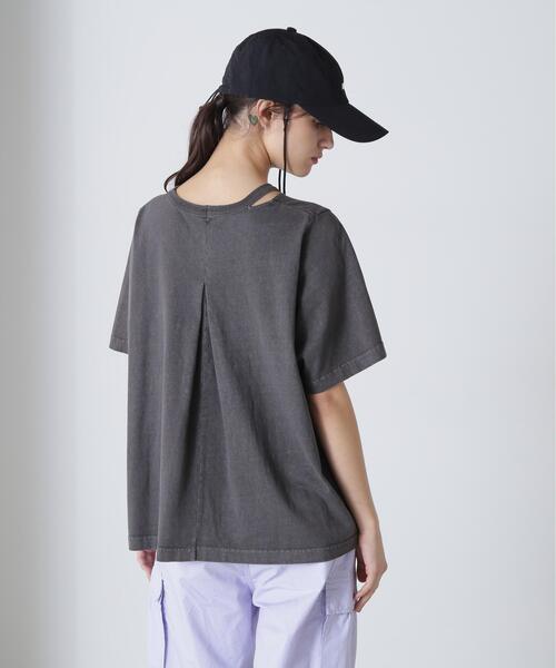 AVIREX(アヴィレックス)の「OPEN NECK BACK TACK FADEWASH T-SHIRT/オープンネック バックタック フェイドウォッシュTシャツ(Tシャツ/カットソー・レディース・レッド/チャコールグレー/アイボリー・F)」の19枚目の写真