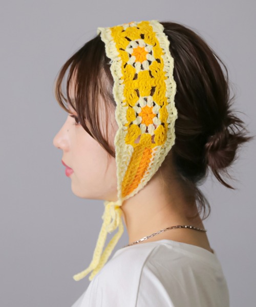 SPINNS(スピンズ)の「コットンニットヘアバンド/フラワー(ヘアバンド・レディース・イエロー/ブルー・ONESIZE)」の5枚目の写真