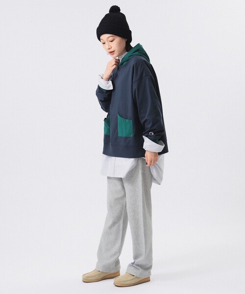 BEAMS BOY(ビームスボーイ)の「Champion × BEAMS BOY / 別注 ロゴ リバースウィーブ(R) パンツ(スウェットパンツ・レディース・スミクロ/グレー・SMALL)」の15枚目の写真