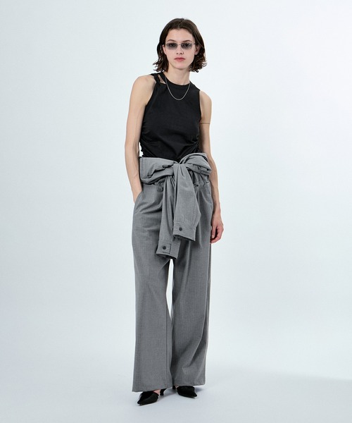 M TO R(ムウトアール)の「NO-SLEEVE KNOT DEZIGN TOPS(タンクトップ・レディース・ブラック/レッド/ライトグレー・40/38)」の6枚目の写真