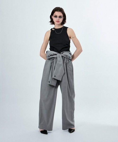 M TO R(ムウトアール)の「NO-SLEEVE KNOT DEZIGN TOPS(タンクトップ・レディース・ブラック/レッド/ライトグレー・40/38)」の7枚目の写真