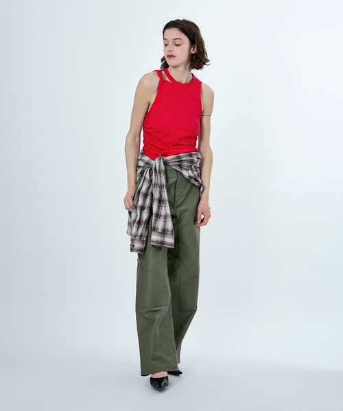 M TO R(ムウトアール)の「NO-SLEEVE KNOT DEZIGN TOPS(タンクトップ・レディース・ブラック/レッド/ライトグレー・40/38)」の16枚目の写真