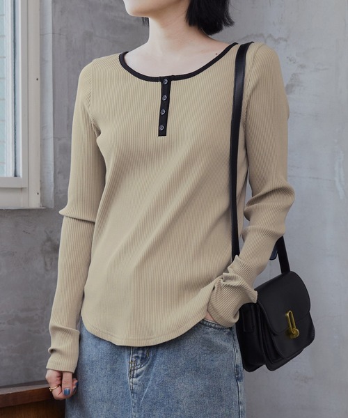 CHAN ME（チャンミ）の「ヘンリーネックプルオーバー（Tシャツ/カットソー・レディース・ホワイト/グレー/ベージュ/ブラック・MEDIUM/LARGE/X-LARGE）」の4枚目の写真