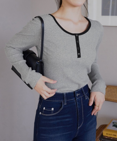 CHAN ME（チャンミ）の「ヘンリーネックプルオーバー（Tシャツ/カットソー・レディース・ホワイト/グレー/ベージュ/ブラック・MEDIUM/LARGE/X-LARGE）」の3枚目の写真