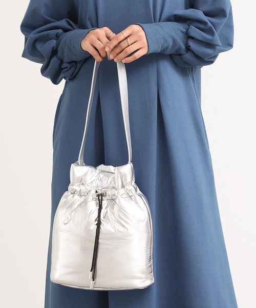 n'OrLABEL（ノアールレーベル）の「『パデッドデザイントートバッグ』（トートバッグ・レディース・シルバー/ブロンズ/ブラック・FREE）」の2枚目の写真