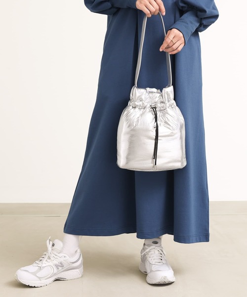 n'OrLABEL（ノアールレーベル）の「『パデッドデザイントートバッグ』（トートバッグ・レディース・シルバー/ブロンズ/ブラック・FREE）」の15枚目の写真