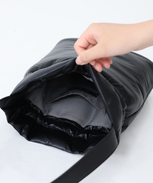 n'OrLABEL（ノアールレーベル）の「『パデッドデザイントートバッグ』（トートバッグ・レディース・シルバー/ブロンズ/ブラック・FREE）」の12枚目の写真