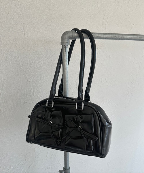 kutir（クティール）の「kutirlune／リボンポケットボストンバッグ（ボストンバッグ・レディース・シルバー/ブラック/レッド/ホワイト・FREE）」の6枚目の写真