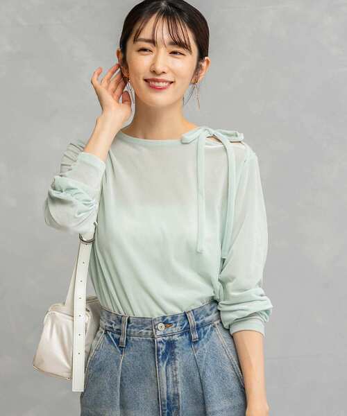 URBAN RESEARCH ROSSO WOMEN（アーバンリサーチ　ロッソ）の「シアーベロアスリットデザインカットソー（Tシャツ/カットソー・レディース・グリーン系その他/ベージュ系その他/ブラック・FREE）」の3枚目の写真