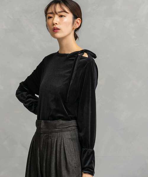 URBAN RESEARCH ROSSO WOMEN（アーバンリサーチ　ロッソ）の「シアーベロアスリットデザインカットソー（Tシャツ/カットソー・レディース・グリーン系その他/ベージュ系その他/ブラック・FREE）」の6枚目の写真