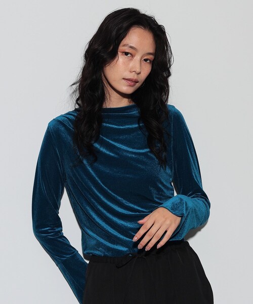 GALLEST(ギャレスト)の「◆カシュクールベロア(Tシャツ/カットソー・レディース・ベージュ/ブルーグリーン/ブラック・38)」の3枚目の写真