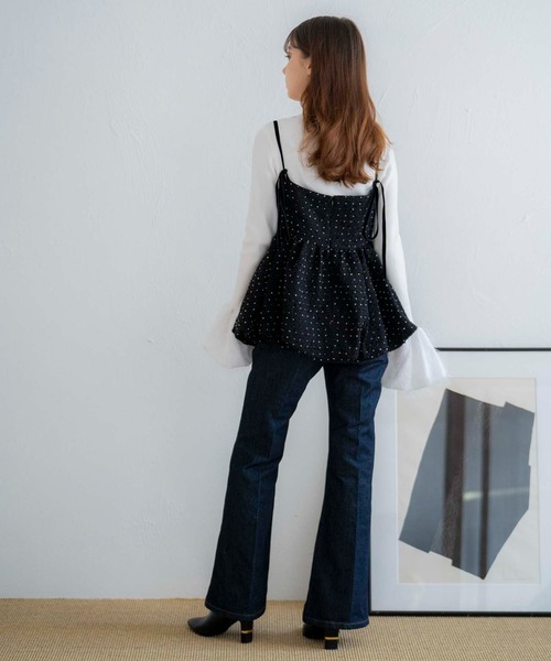 NOELA（ノエラ）の「セミフレアデニムパンツ（デニムパンツ・レディース・ダークインディゴブルー/インディゴブルー・S/M）」の4枚目の写真