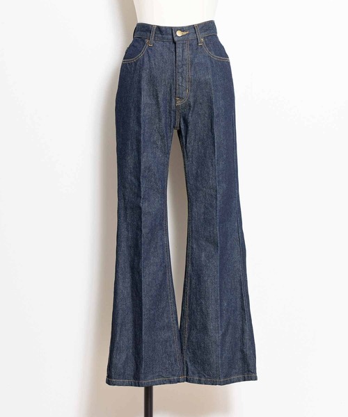 NOELA（ノエラ）の「セミフレアデニムパンツ（デニムパンツ・レディース・ダークインディゴブルー/インディゴブルー・S/M）」の13枚目の写真