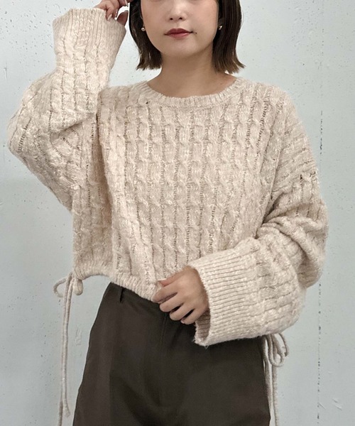 archives(アルシーヴ)の「ラメメランジケーブルドロストニット(ニット/セーター・レディース・ピンク/アイボリー/ブラック/ブルー・MEDIUM)」の4枚目の写真