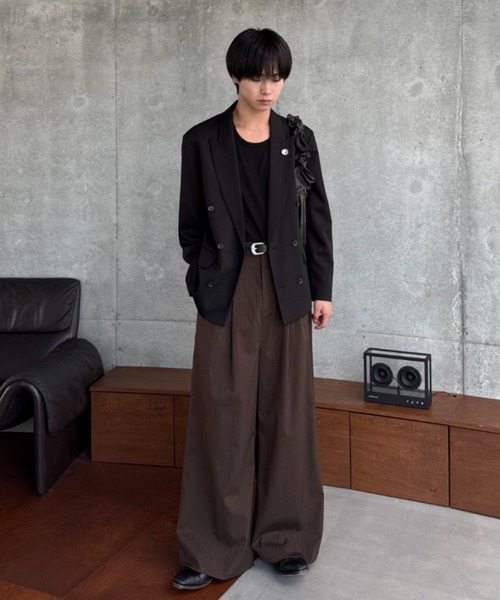 Two tuck wide straight stripe slacks / 2タックワイド
