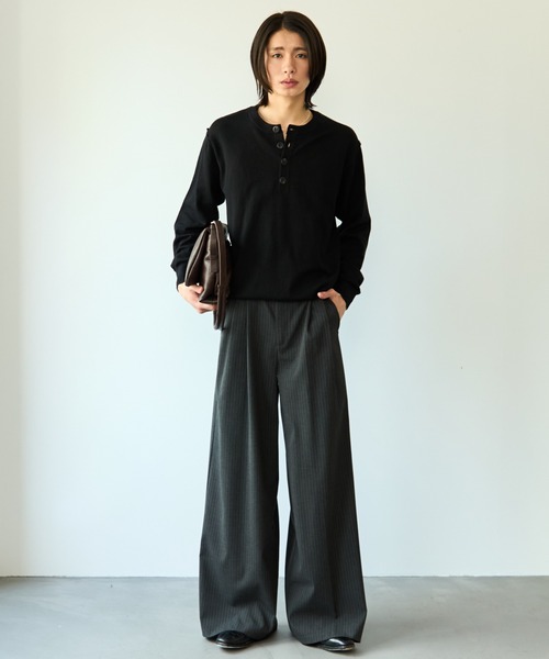 Two tuck wide straight stripe slacks / 2タックワイドストレート