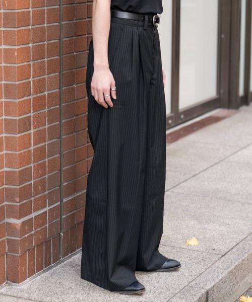 Two tuck wide straight stripe slacks / 2タックワイドストレート