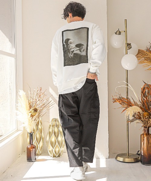 LUXSTYLE(ラグスタイル)の「フラワーグラフィックオーガンジー貼り付けプリントトレーナー(スウェット・メンズ・ホワイト/ブラック・L/M)」の21枚目の写真