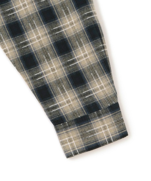 j.n.r.d(ジェー・エヌ・アール・ディー)の「j.n.r.d/オンブレーチェック柄シャツ(シャツ/ブラウス・メンズ・ネイビー・L/M)」の6枚目の写真