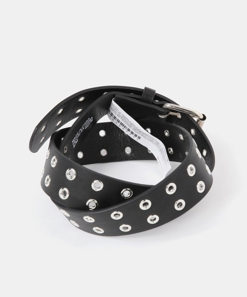 FOREVER 21（フォーエバー トゥエンティーワン）の「ダブルホールベルト（ベルト・レディース・ブラック・SMALL）」の2枚目の写真