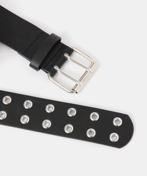 FOREVER 21（フォーエバー トゥエンティーワン）の「ダブルホールベルト（ベルト・レディース・ブラック・SMALL）」の3枚目の写真