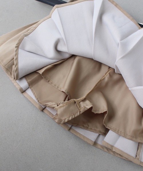 SANSeLF（サンセルフ）の「【LONSLAN】 ダブルベルトプリーツミニスカート sanwl24a048（スカート・レディース・ベージュ/ブラック・M/S）」の11枚目の写真