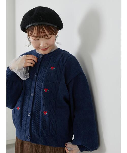 ehka sopo（エヘカソポ）の「花刺繍カーディガン（カーディガン/ボレロ・レディース・ミント/キナリ/ネイビー/グレー・F）」の4枚目の写真