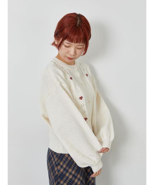 ehka sopo（エヘカソポ）の「花刺繍カーディガン（カーディガン/ボレロ・レディース・ミント/キナリ/ネイビー/グレー・F）」の7枚目の写真