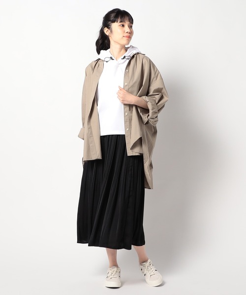 Grand PARK（グランドパーク）の「バックデザイン ギャザーシャツ（シャツ/ブラウス・レディース・カーキ/ホワイト/サックスブルー・FREE）」の6枚目の写真