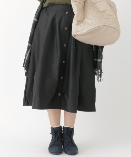 earth music&ecology（アースミュージックアンドエコロジー）の「フロントボタンミディスカート（スカート・レディース・ブラック/カーキ/ウッド/キャメル・FREE）」の2枚目の写真