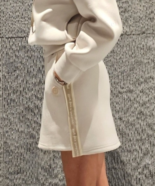 セットアップ可能】ラバーラベル付き英字ロゴテープスウェットミニ