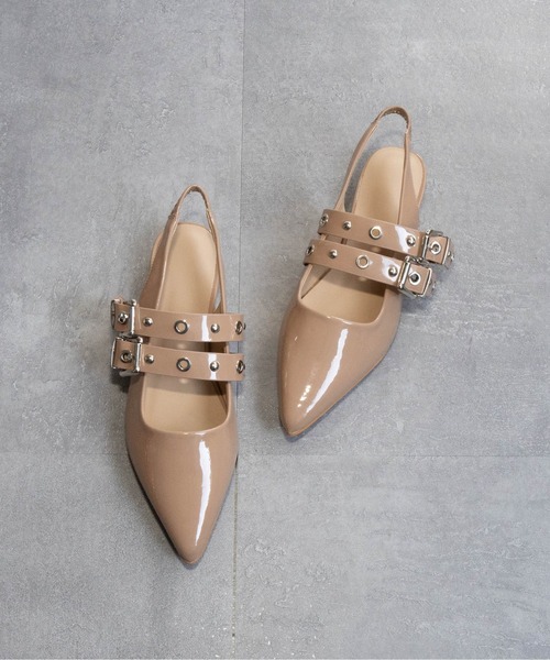 Fabby fabby(ファビィーファビィー)の「ダブルベルトバックストラップパンプス(パンプス・レディース・ブラック/シルバー/ベージュ/レッド・LARGE/MEDIUM/SMALL)」の2枚目の写真