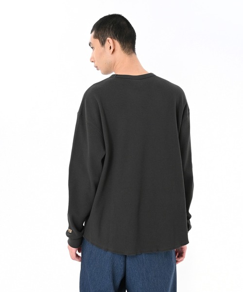 NEW BALANCE（ニューバランス）の「ワッフルロングスリーブTシャツ（Tシャツ/カットソー・メンズ・ライトベージュ/オフホワイト/ブラック・LARGE/MEDIUM/XX-LARGE/X-LARGE/SMALL）」の17枚目の写真